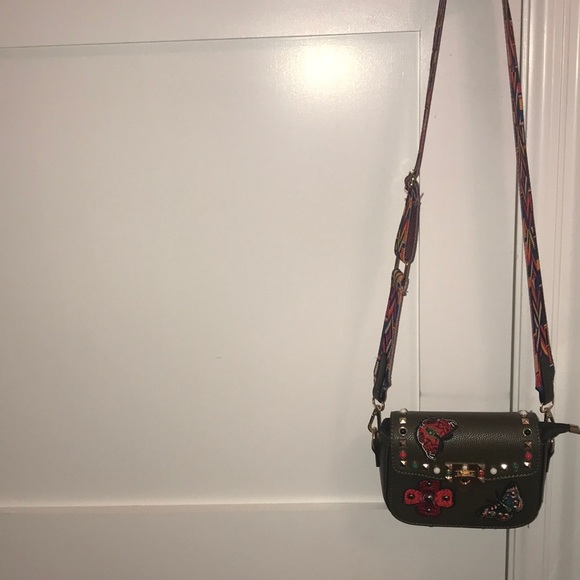 Olive embroidered patch studded crossbody - Picture 2 of 4